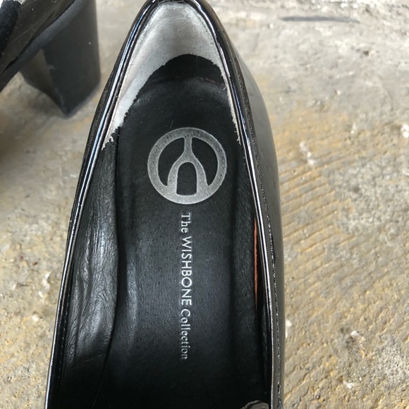 Wishbone black patent leather shoes 5.5M - Picture 7 of 16